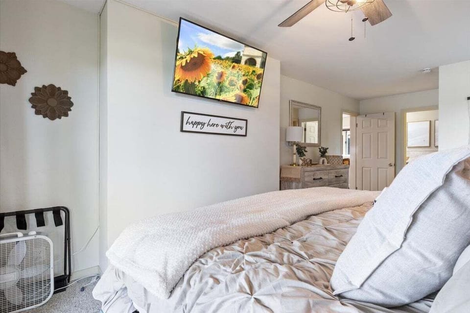 Condo, Multiple Beds, Pool Access (Knolls Haven) | 3 bedrooms, individually decorated, individually furnished, bed sheets