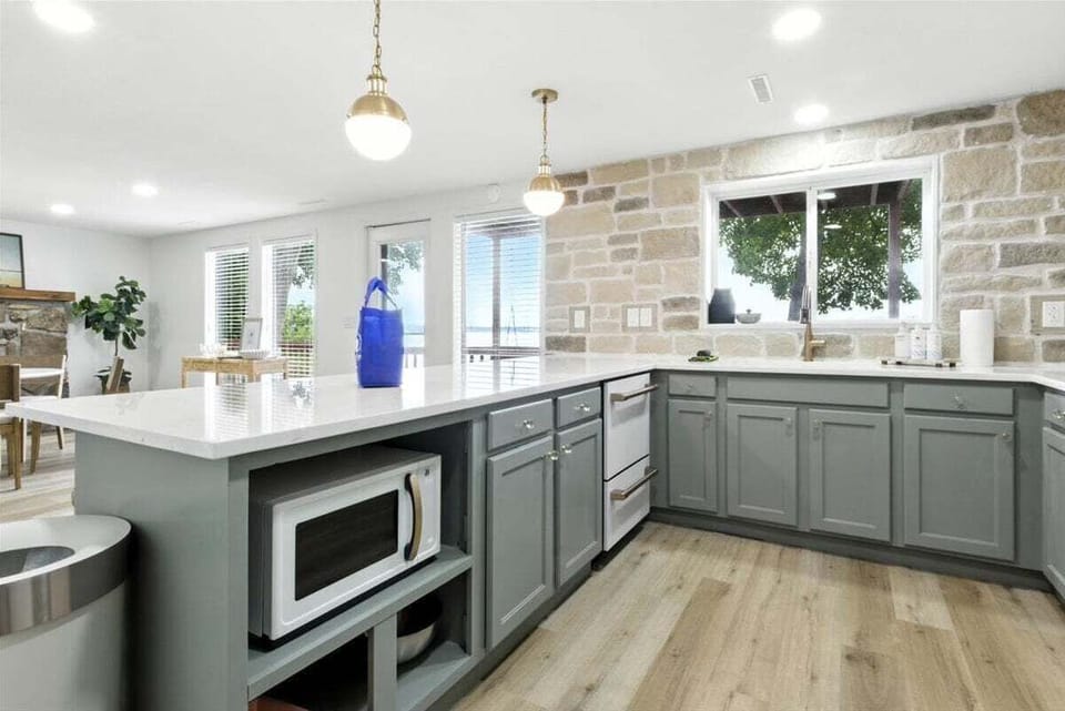 House, Multiple Beds, Hot Tub (Heron at Onyx Edge) | Private kitchen