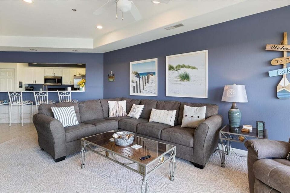 Condo, Multiple Beds, Pool Access (Emerald Escape) | Living area
