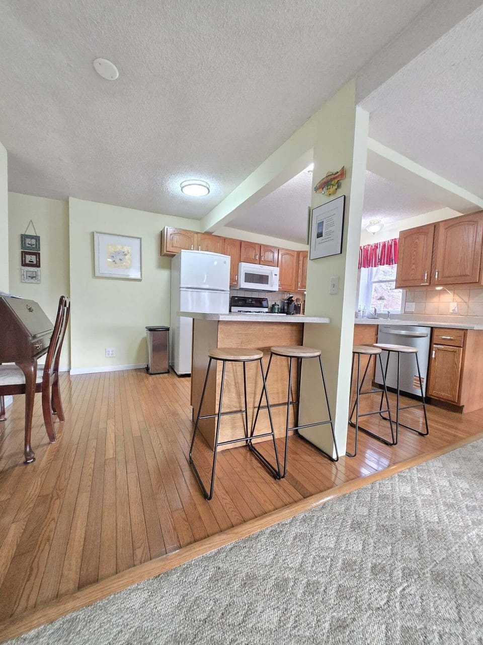House, Multiple Beds, Patio (Lighthouse Haven) | Dining