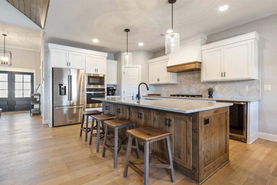 House, Multiple Beds, Patio (Hawk's Cove) | Private kitchen