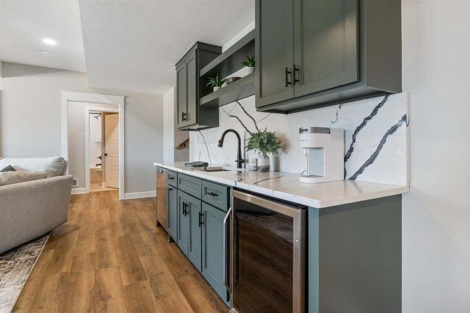 House, Multiple Beds, Patio (Hawk's Cove) | Private kitchen