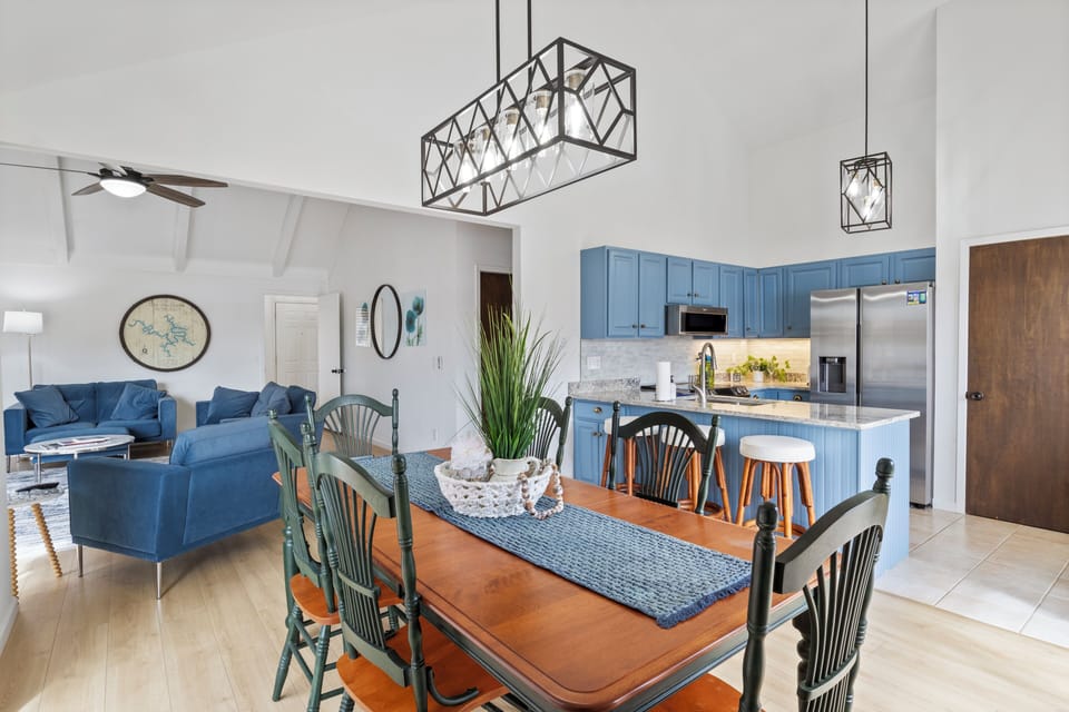 House, Multiple Beds, Pool Access (Woodlands Lake Oasis) | Interior