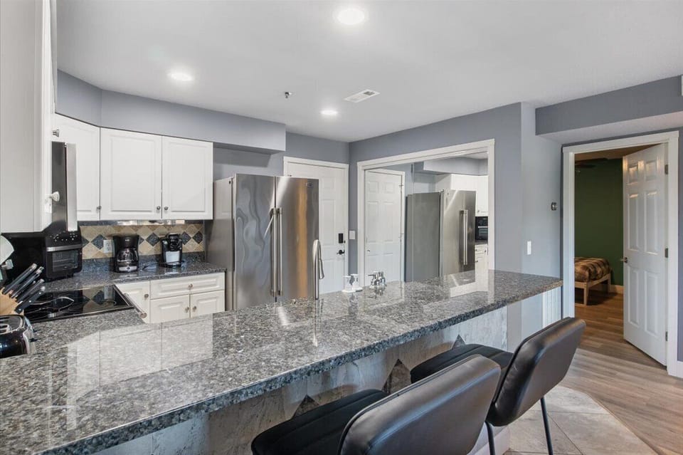 Condo, Multiple Beds, Patio (Lake Time Retreat) | Private kitchen