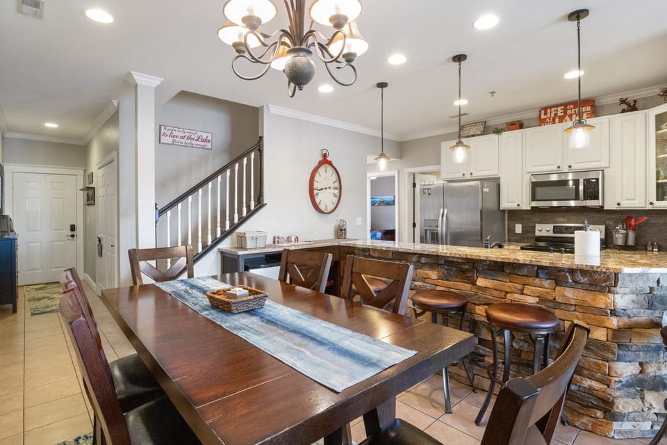 Condo, Multiple Beds, Pool Access (Lake Daze Retreat) | 4 bedrooms, individually decorated, individually furnished