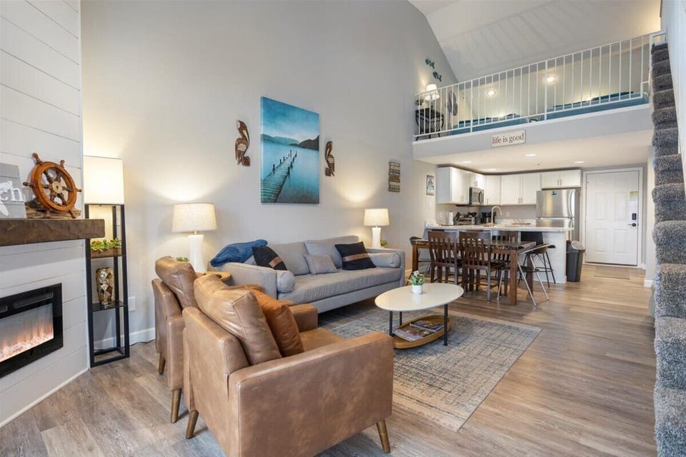 Condo, Multiple Beds, Patio (Shenanigans Shack) | Living area