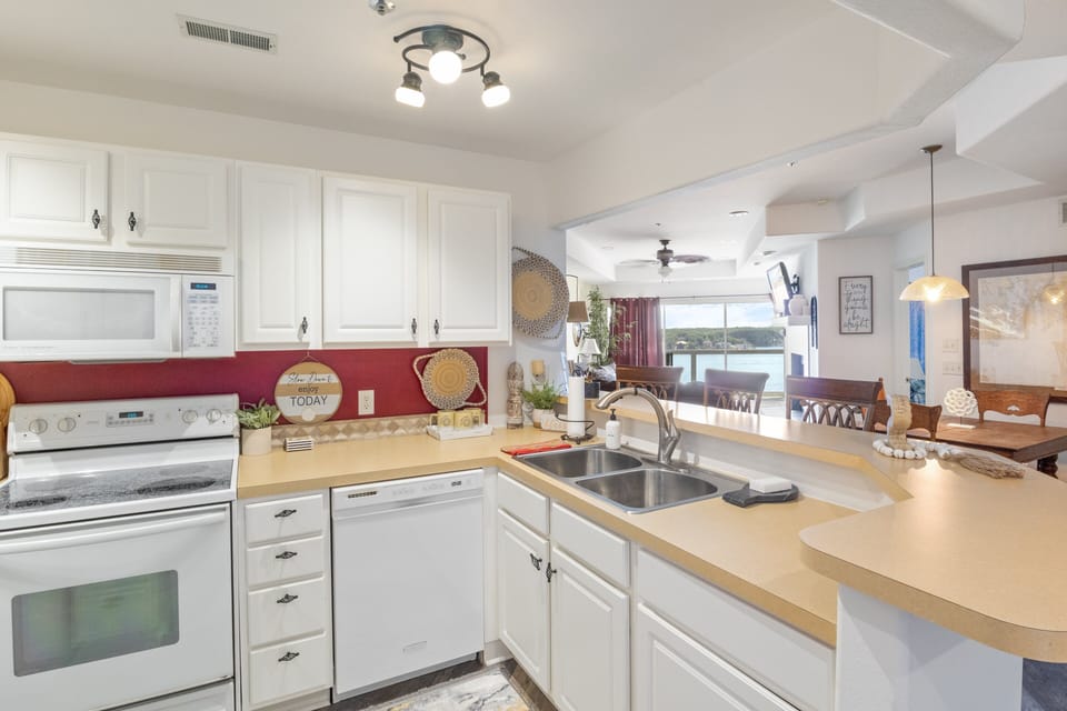 Condo, Multiple Beds, Kitchen (Blessings on Emerald Bay) | Private kitchen