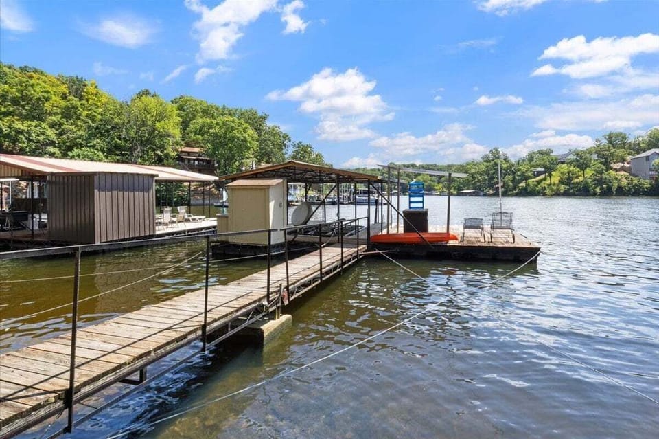 Dock