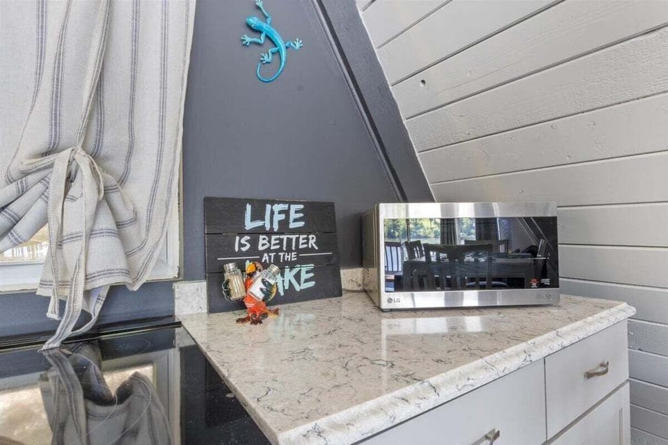 House, Multiple Beds, Patio (Changes In Attitude) | Private pool