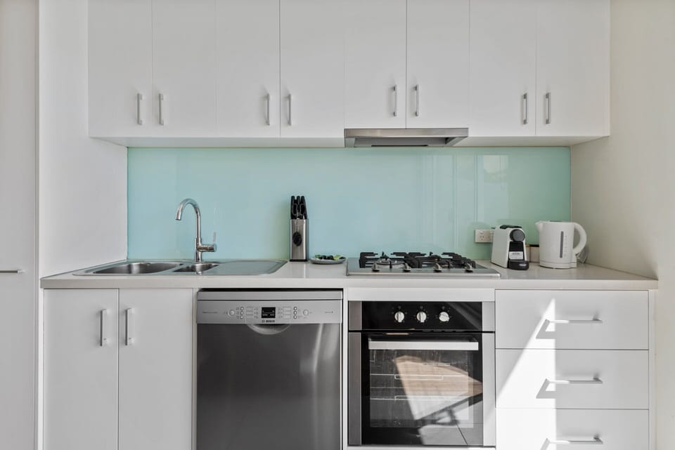 Apartment | Private kitchen | Cookware/dishes/utensils