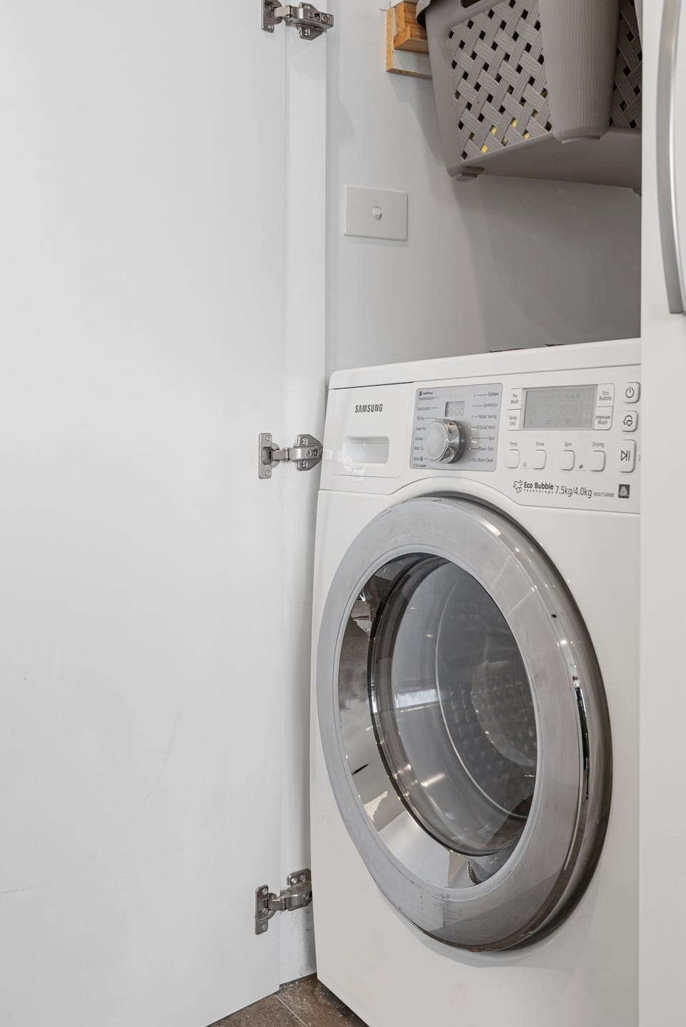Apartment | Bathroom | Hair dryer, towels, soap, shampoo