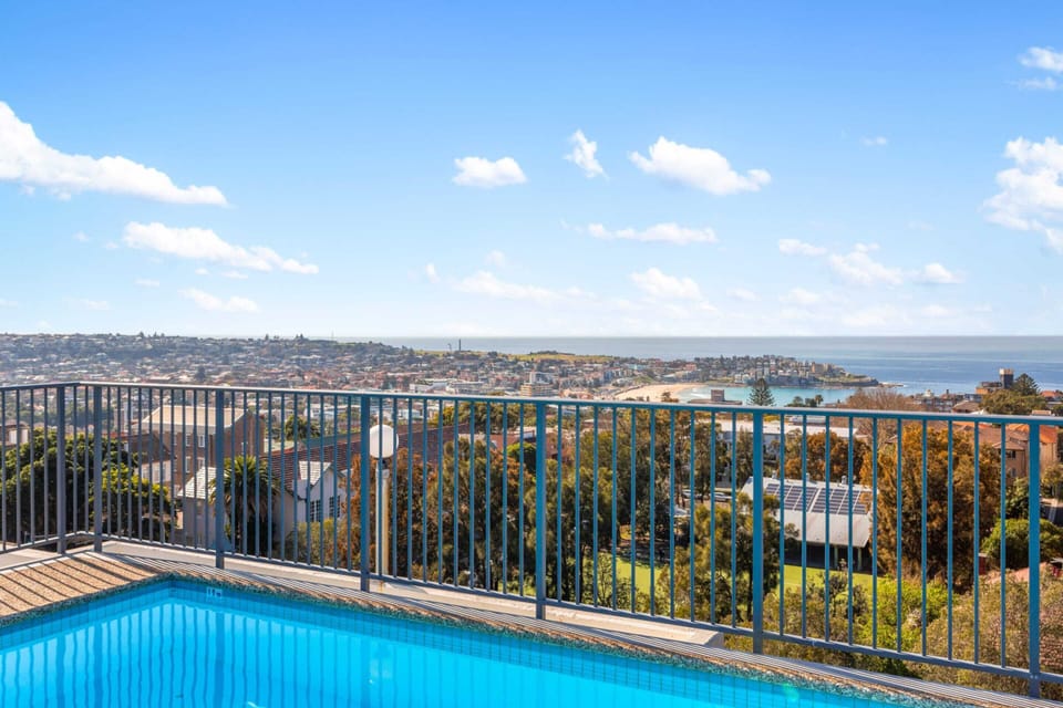 Apartment | Pool | Outdoor pool