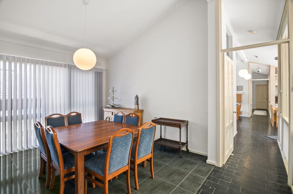 Apartment | Dining