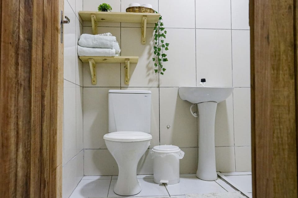 Comfort Triple Room | Bathroom