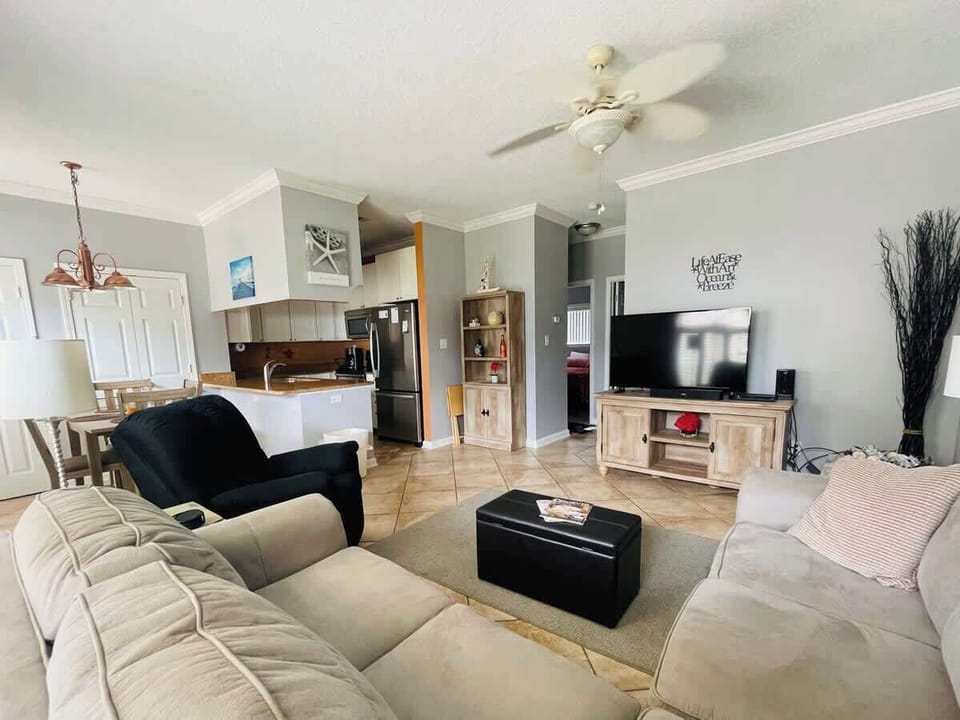 House, Multiple Beds, Patio, Ocean View (Beau Clair 146) | Living area