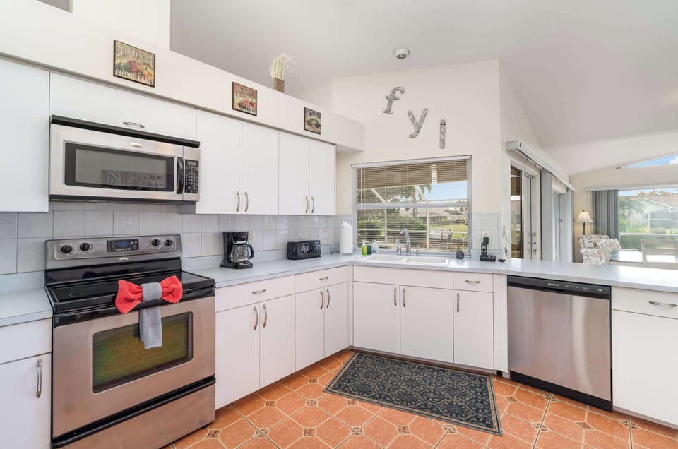 We take pride in our cleaning company who cleans and stages this home as photo shows for each guest arriving. #Amy Conley Cleaning 