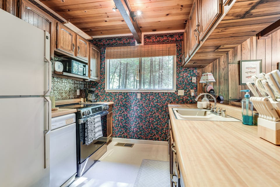 Kitchen | 1st Floor | Cooking Basics | Oil & Vinegar | Drip Coffee Maker