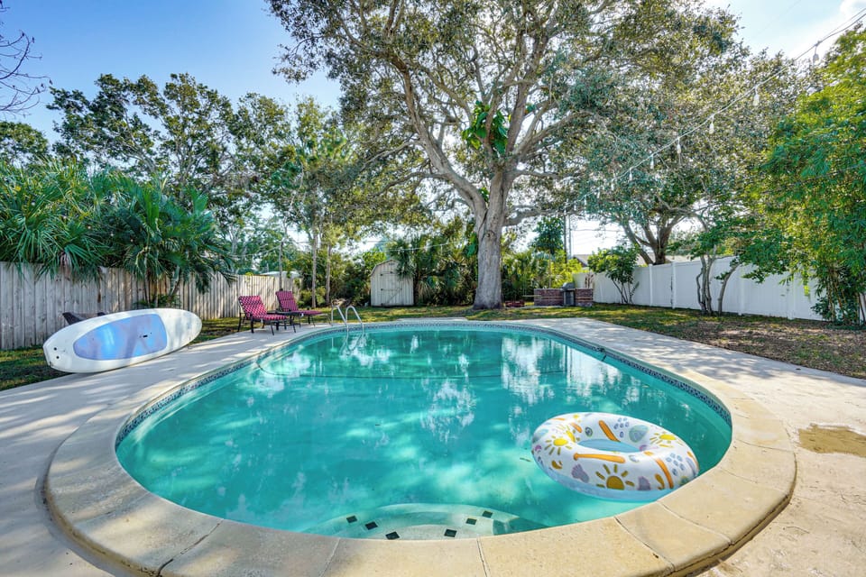 St Petersburg Vacation Rental | 3BR | 2BA | 1,500 Sq Ft | 3 Steps to Enter