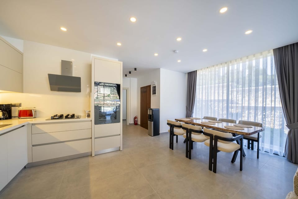 Open plan kitchen diner