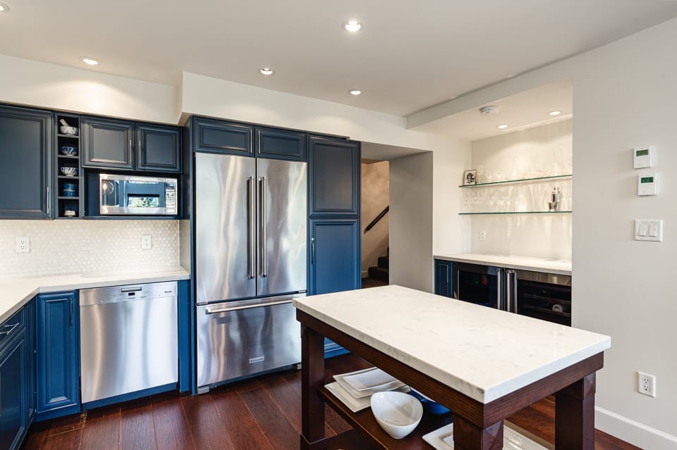 Kitchen - cook all your favorite meals with ease in this fully equipped kitchen