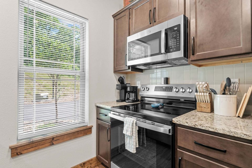 Fully Equipped Kitchen with Stainless Steel Appliances