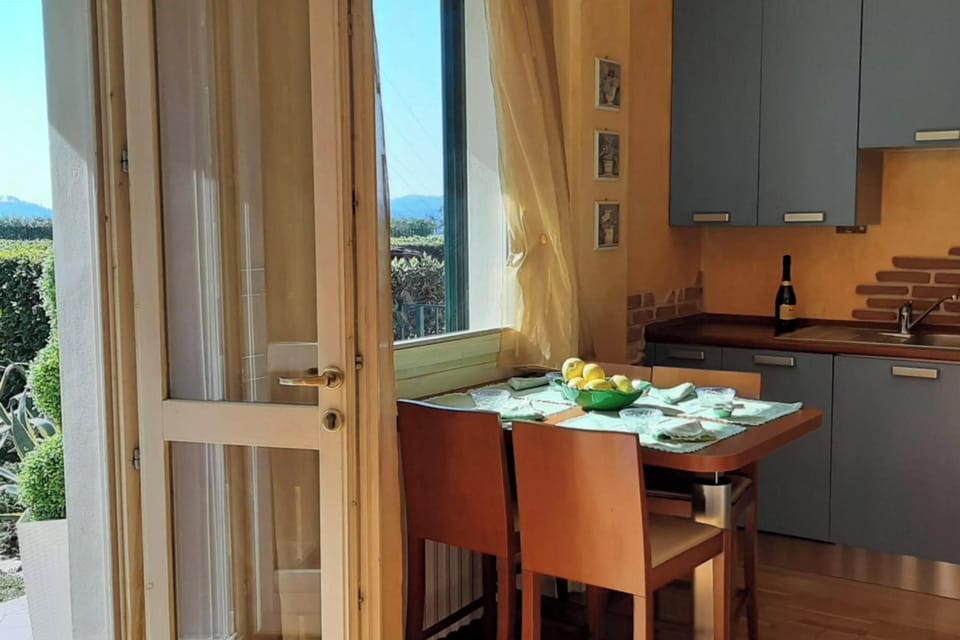 Kitchen and dining area