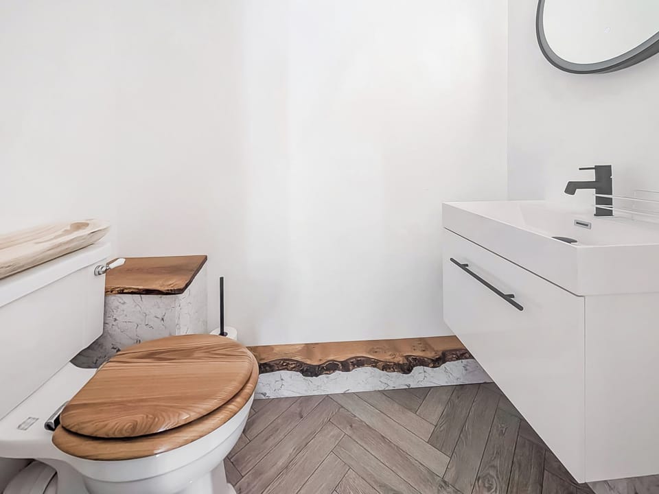 Bathroom | Top House - Cornish Hamlet, Falmouth