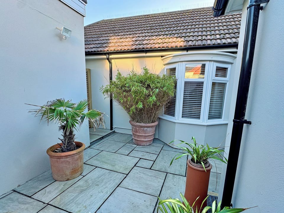 Exterior | The Annexe, Peacehaven