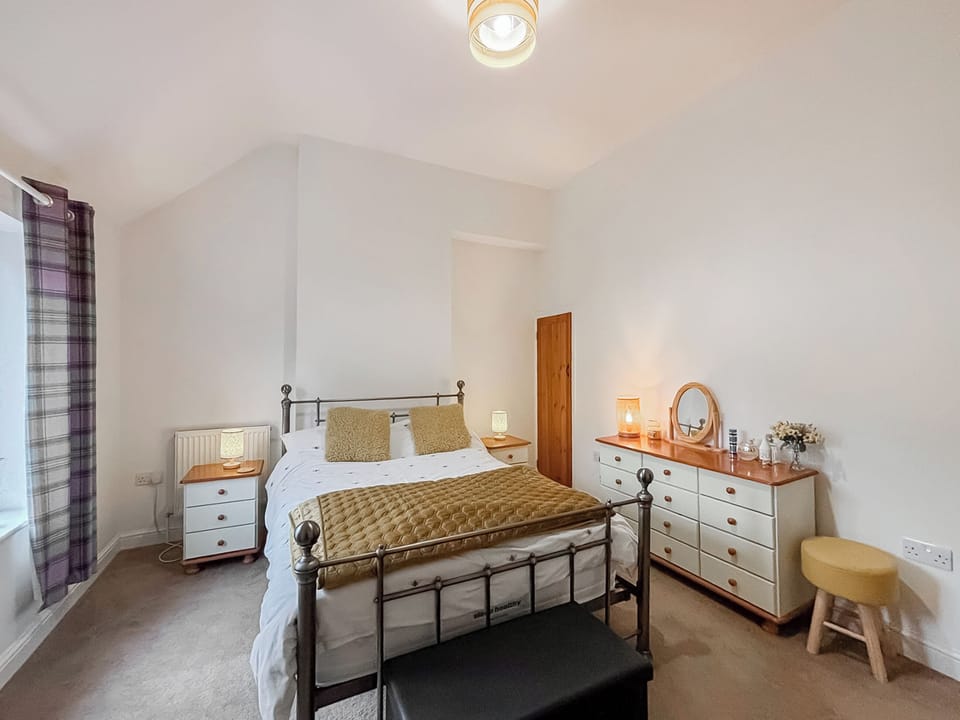 Double bedroom | School Cottage, Hinton, Market Drayton.