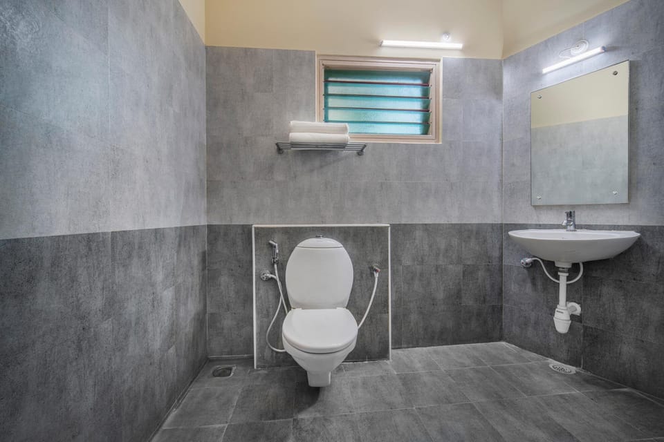 Deluxe Double Room, Garden View | Bathroom
