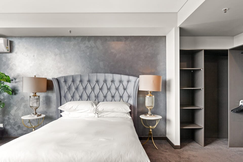 Apartment | 1 bedroom, laptop workspace, bed sheets