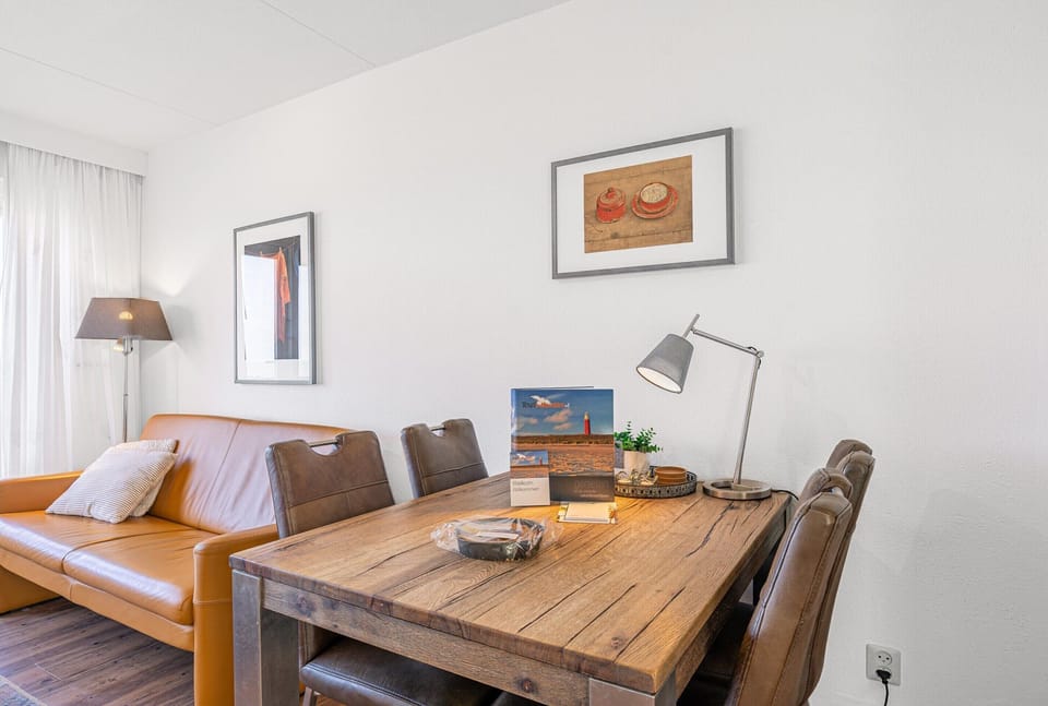 Apartment | Dining