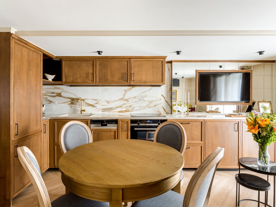 Apartment | Private kitchen | Fridge, microwave, oven, stovetop