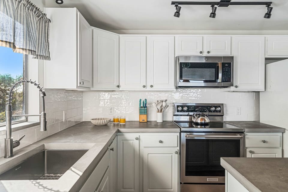 Whether you’re whipping up a gourmet feast or just brewing the perfect coffee, our fully equipped kitchen makes every meal a vacation-worthy experience.