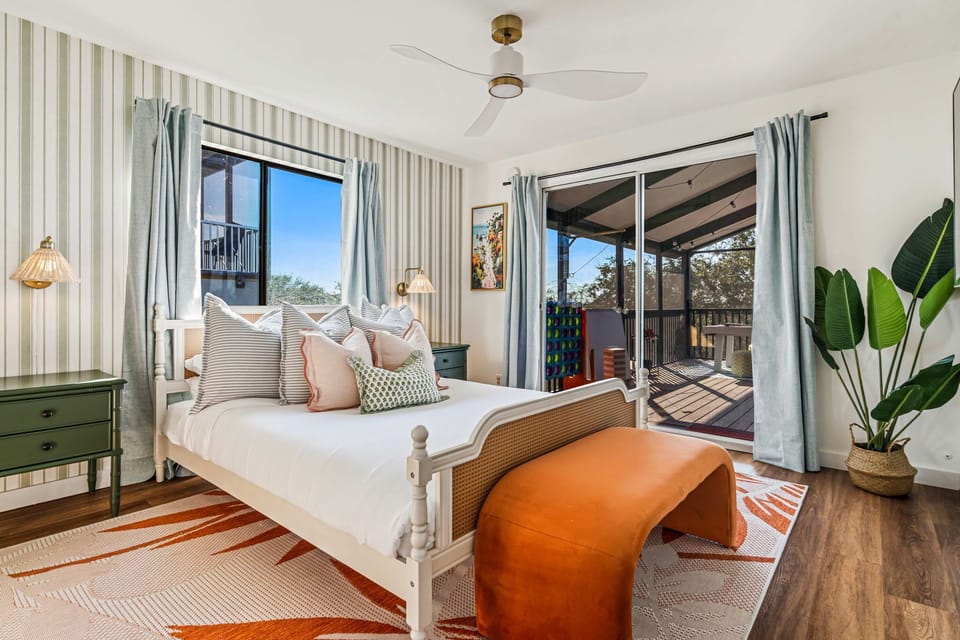 Bedroom 2: Queen - Stretch out, snuggle in, and claim your spot on the king-sized cloud of comfort. Sweet dreams are basically guaranteed here.