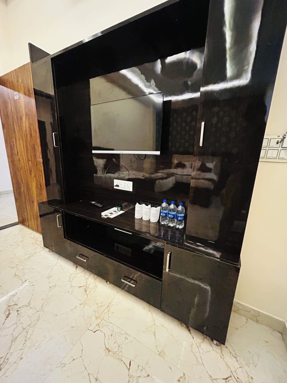 Family Room | Minibar, free WiFi, bed sheets