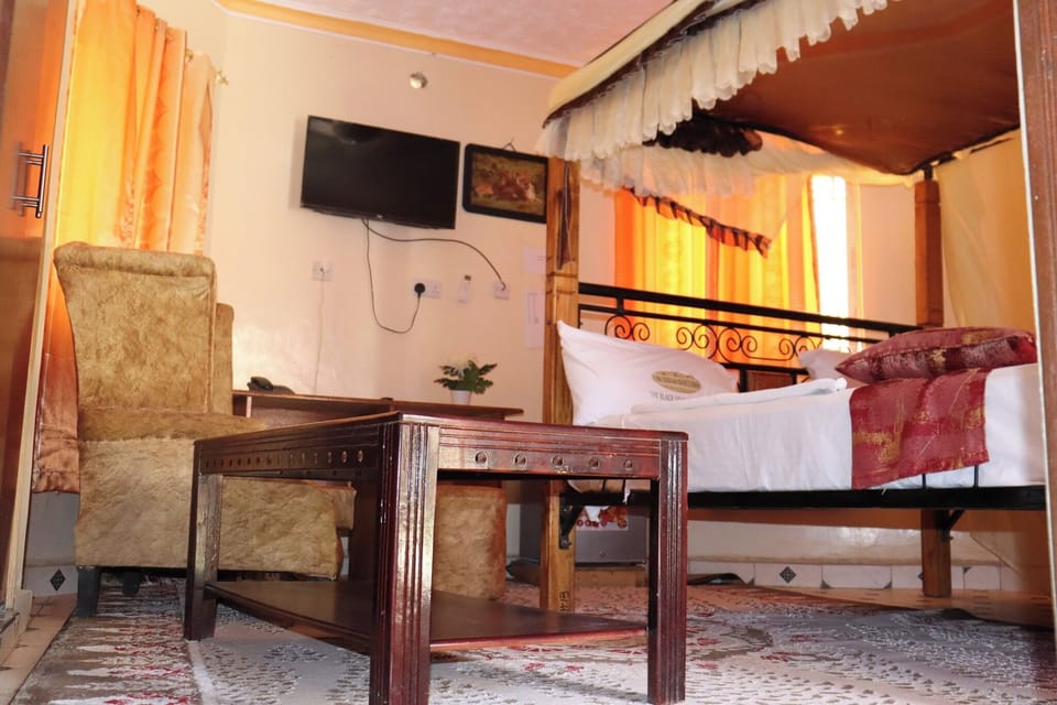 Deluxe Double Room | WiFi (free), bed sheets
