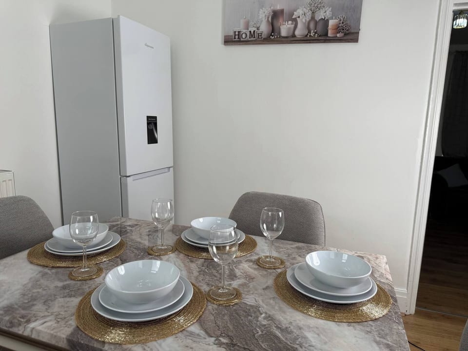 House, 3 Bedrooms, Garden View | Dining room