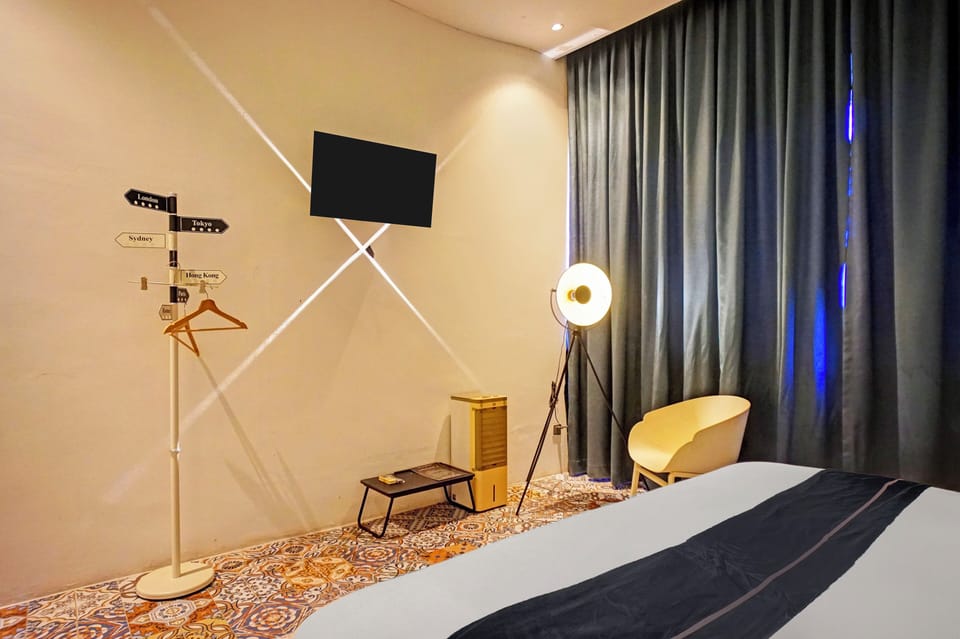 Suite, 1 Double Bed | WiFi (free), bed sheets