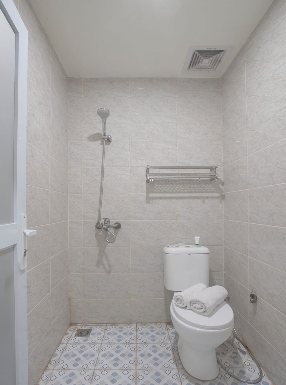 Deluxe Double Room | Bathroom | Shower