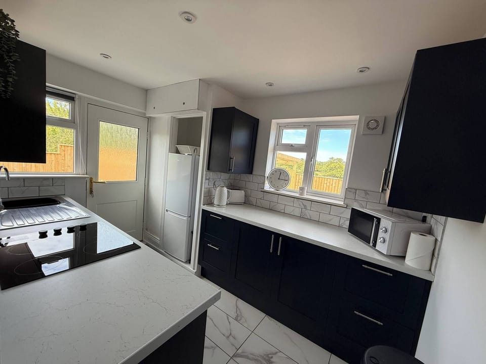 Bungalow, 2 Bedrooms, Smoking, Balcony | Interior