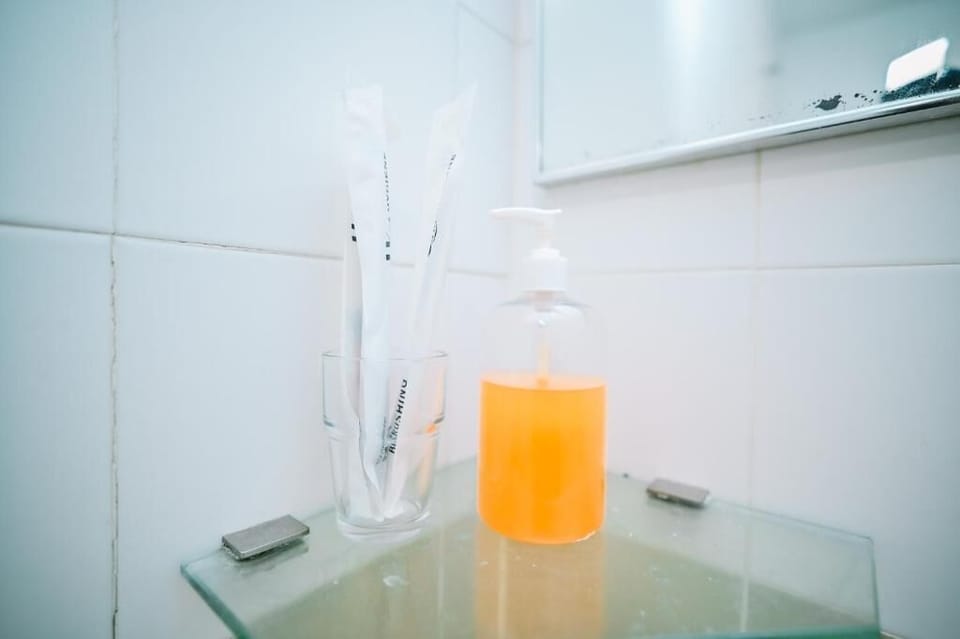 Standard Triple Room | Bathroom | Shower, towels, soap, shampoo