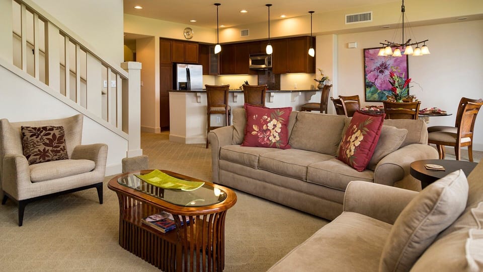 Condo, Multiple Beds, Lanai, Ocean View (Halii Kai 12F) | Living area