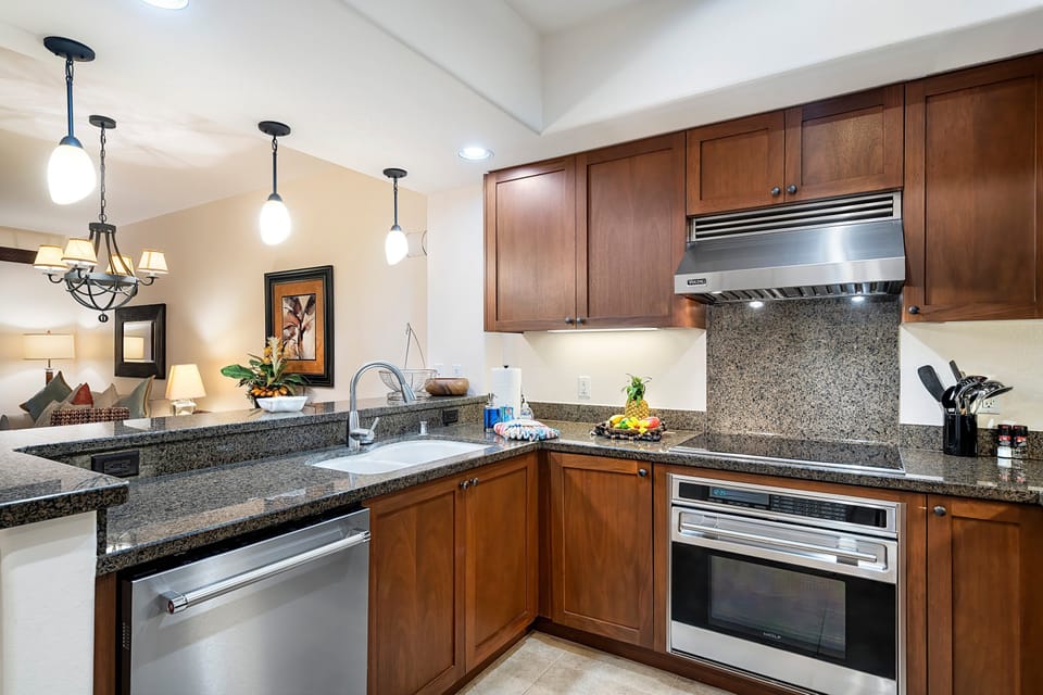 Condo, Multiple Beds, Lanai, Partial Ocean View (Halii Kai 16C) | Private kitchen