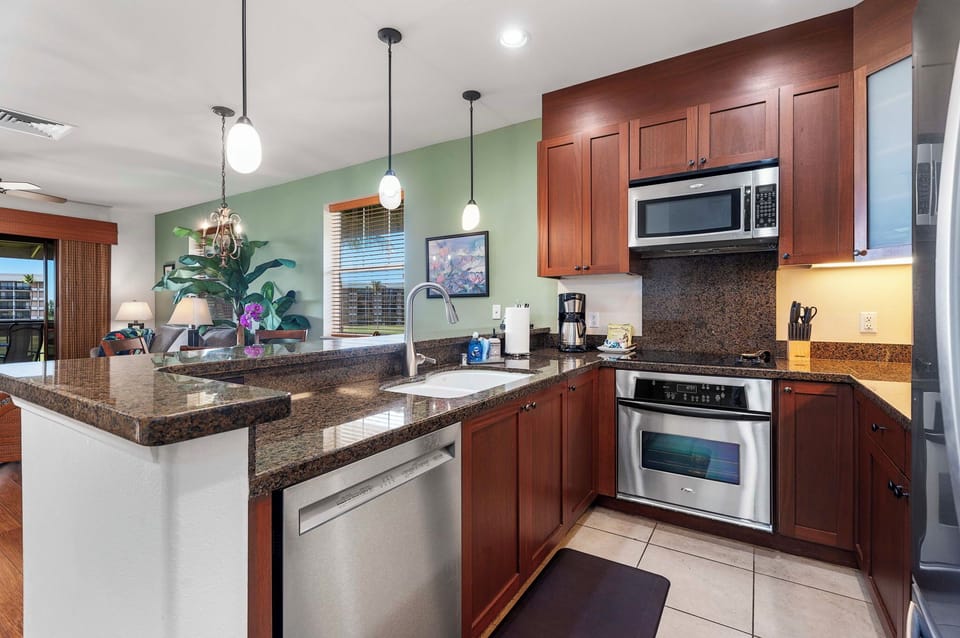 Condo, Multiple Beds, Lanai, Golf View (Halii Kai 3D) | Private kitchen