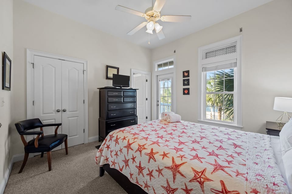 Queen Bedroom
