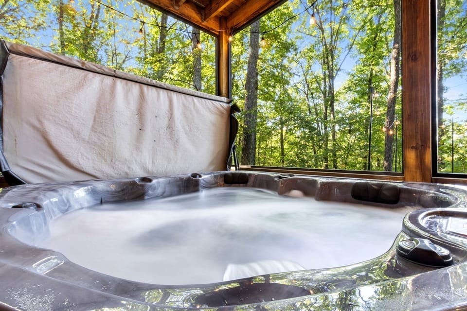 Indoor spa tub