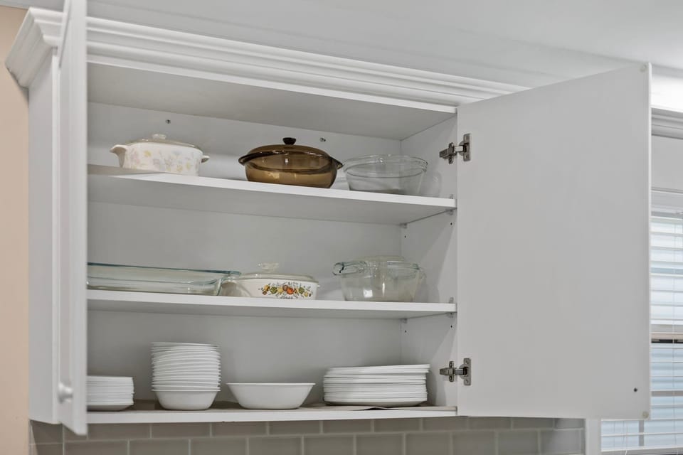 More cookware/glassware.