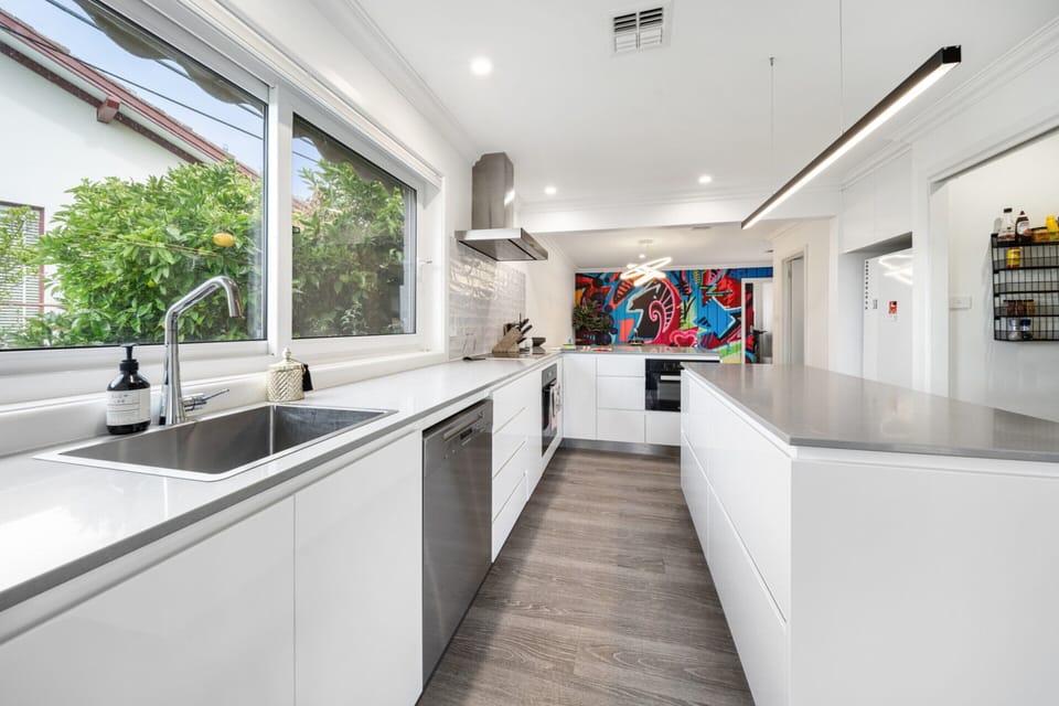 Apartment | Private kitchen | Cookware/dishes/utensils