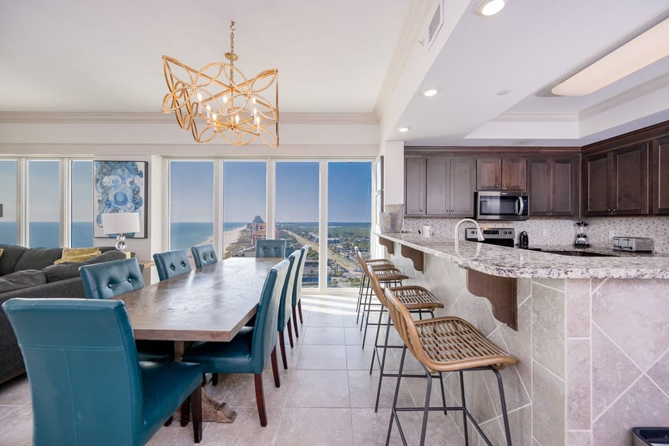 Condo, 4 Bedrooms | Private kitchen | Coffee/tea maker, fridge, oven
